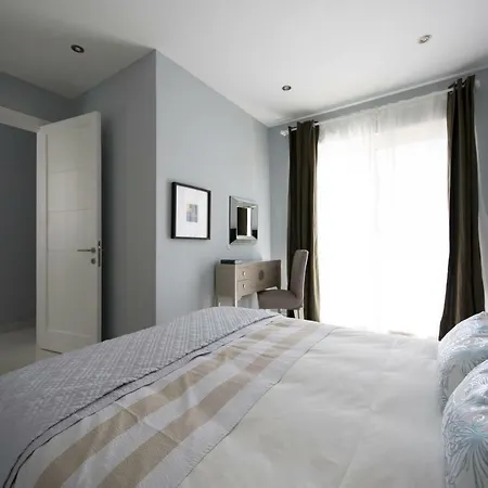 Sunny Penthouse *